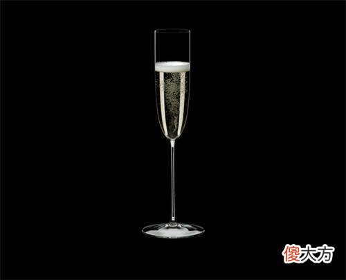 红酒市场批发价格 进口红酒实体店需要多少钱