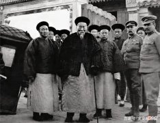 【爱历史】清朝比和珅还聪明的官员，留下千亿资产，子孙现今都是亿万富翁