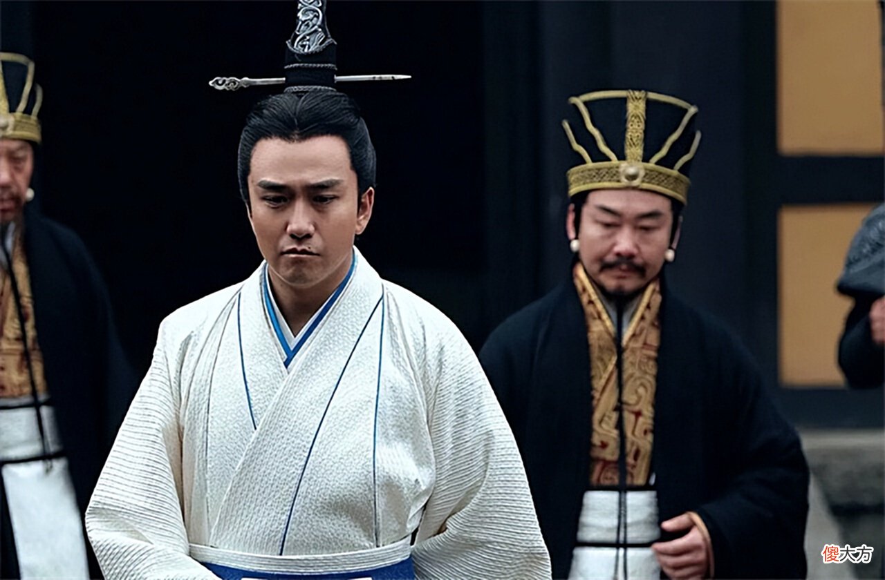 【历史故事】曹操处决杨修后，故意问其父为何瘦了，杨彪回怼一句话让曹操无言