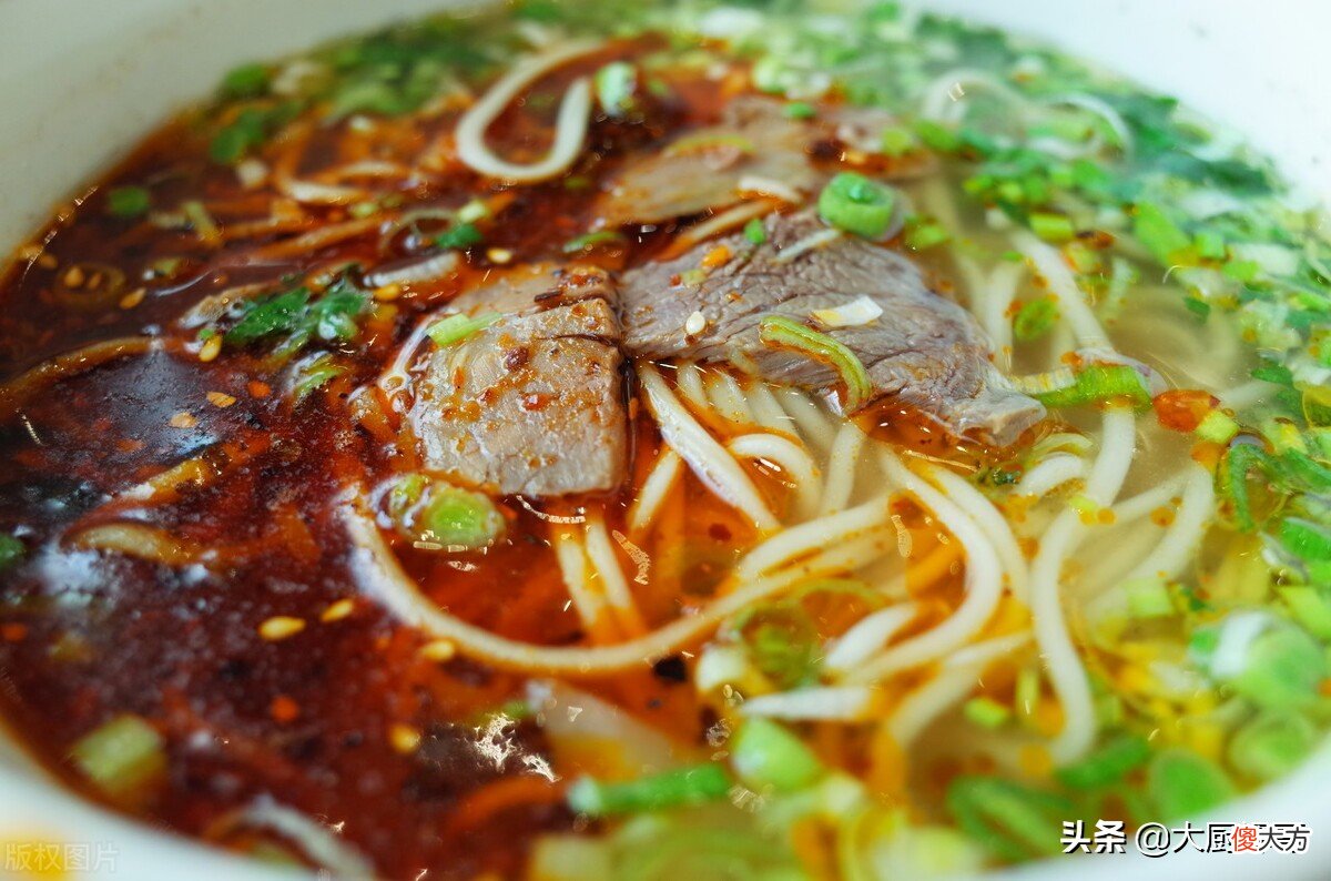 这10种面条均是地方风味小吃，样样都好吃，我喜欢的是最后一种