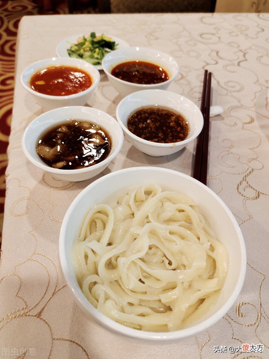 这10种面条均是地方风味小吃，样样都好吃，我喜欢的是最后一种