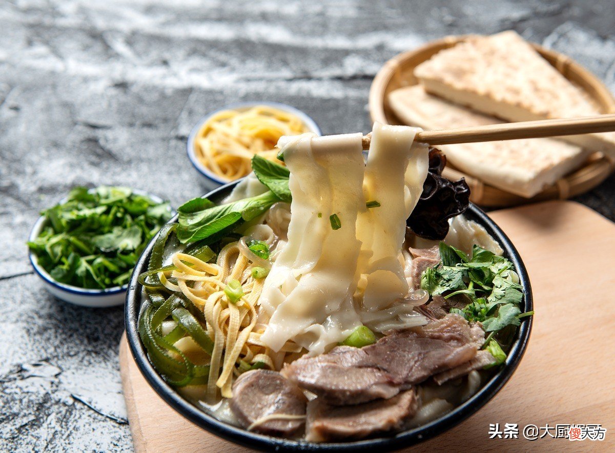 这10种面条均是地方风味小吃，样样都好吃，我喜欢的是最后一种