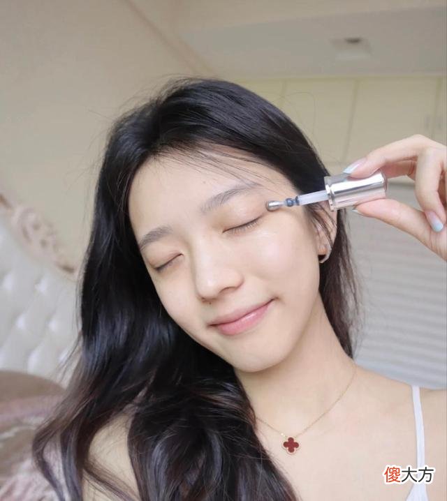 眼霜和眼部精华有什么区别 眼部精华和眼部眼霜有什么区别