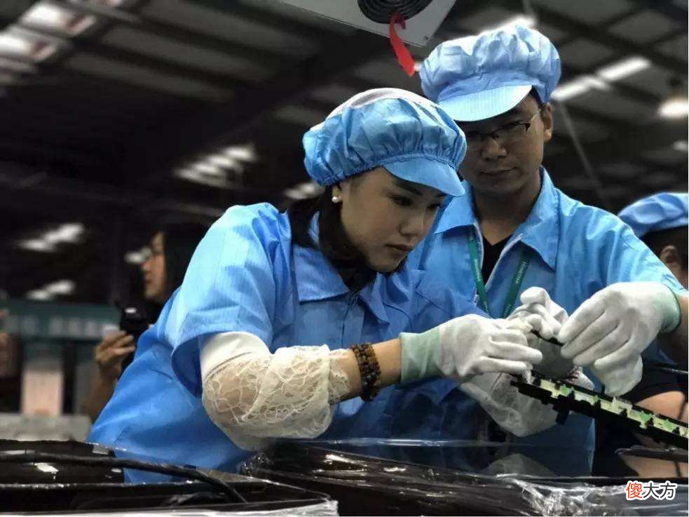 为何苹果手机一发布新款 苹果突然发布新品