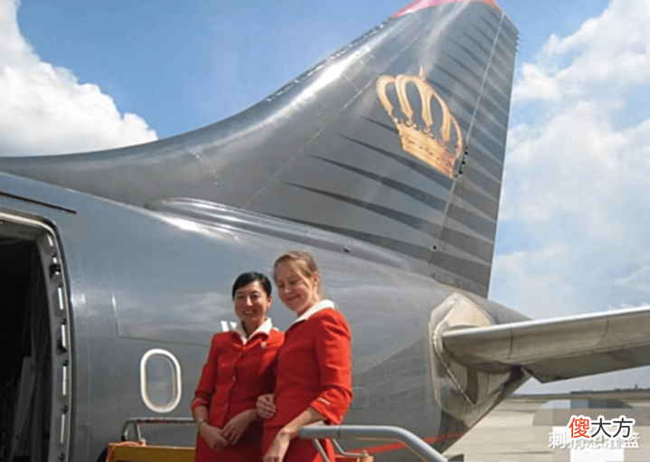 【爱历史】80后空姐的自述:面试约旦空姐时被惊到,爆炸头、渔网袜应有尽有