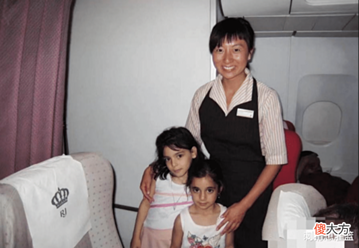 【爱历史】80后空姐的自述:面试约旦空姐时被惊到,爆炸头、渔网袜应有尽有