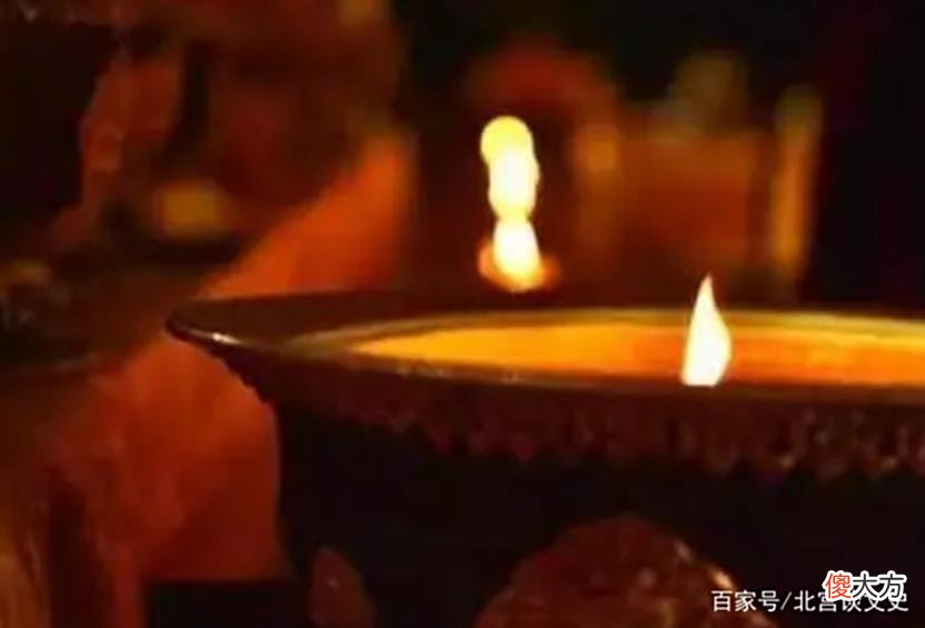 【历史故事】长明灯是否真的千年不灭？美国学者研究多年，破解其中关窍