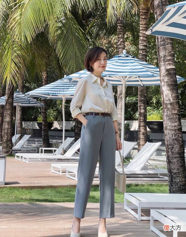 【时尚一点】四五十岁女人裤子别太长,现在流行3种“露踝裤”,时髦还显高