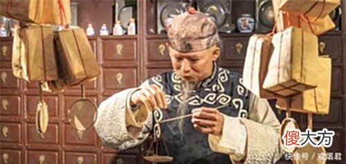 【历史故事】古代一敷就能止血的金疮药，为何却销声匿迹了？你看原材料是啥