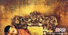 【爱历史】末代皇帝溥仪去世时，清朝已灭亡55年，他为何还能被葬入皇陵！