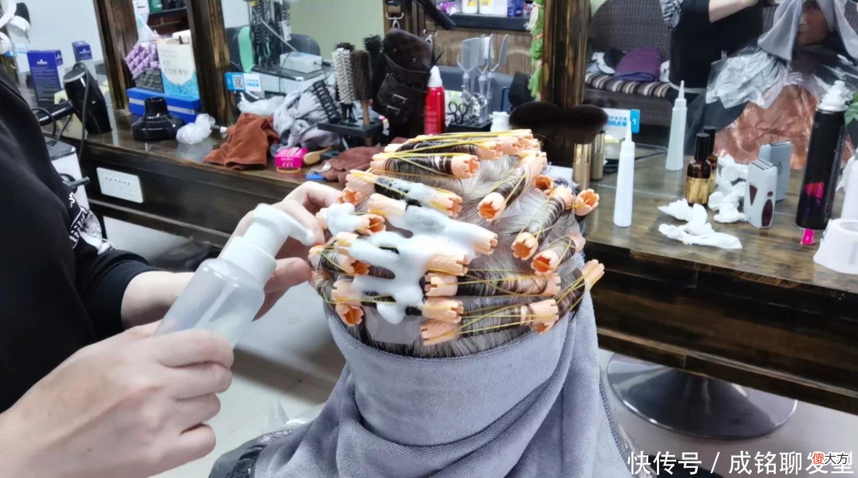 【就爱时尚】烫发时髦又洋气，如果不了解这3个危害的话，发质会越来越糟糕