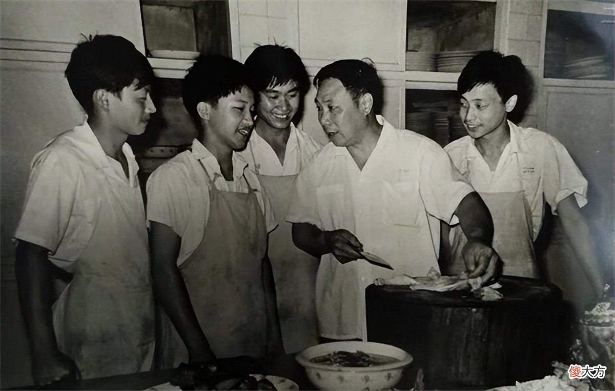 【爱历史】他为主席做饭22年，从不放酱油，做完饭立刻销毁菜单，这是为何？