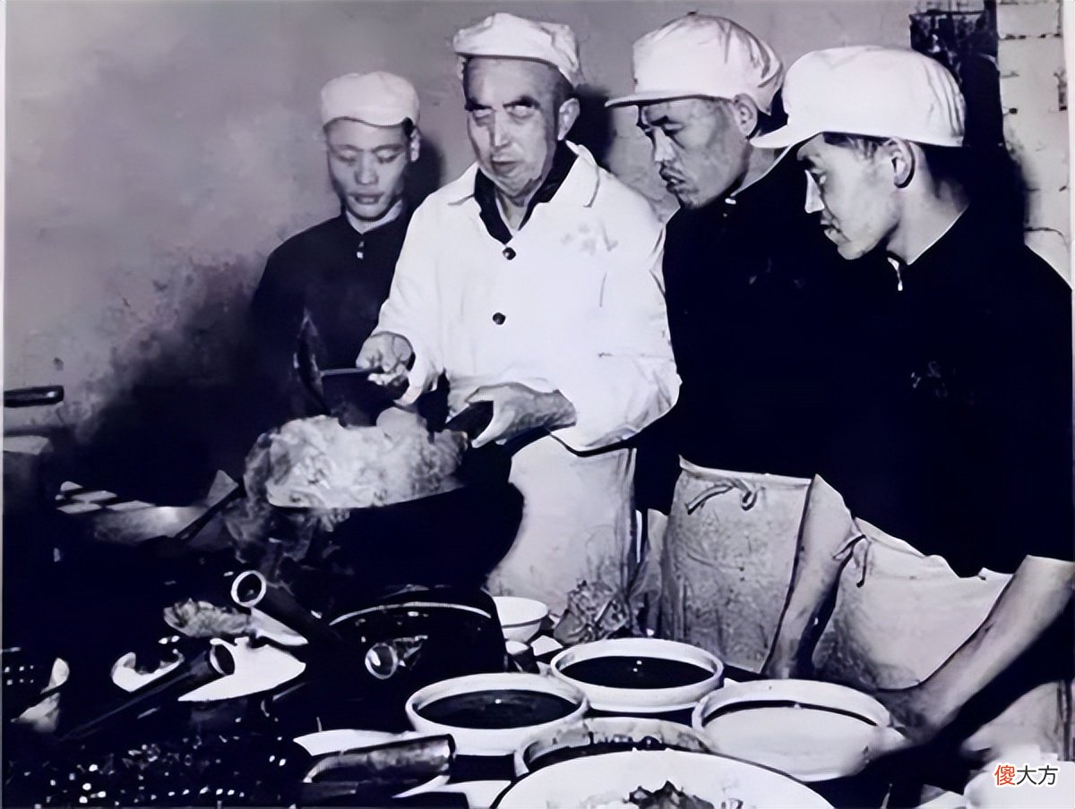 【爱历史】他为主席做饭22年，从不放酱油，做完饭立刻销毁菜单，这是为何？