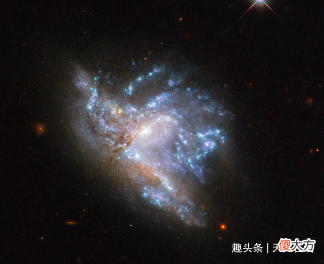 ?银河系发生弯曲?为什么会这样?请看天文学家们的新假设