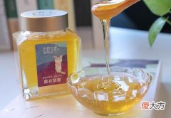 真假蜂蜜的鉴别方法 真假蜂蜜的鉴别方法视频一杯水