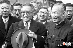 【历史故事】他抽烟、喝酒、逛窑子，是北大著名校长，一生拿了36个博士学位