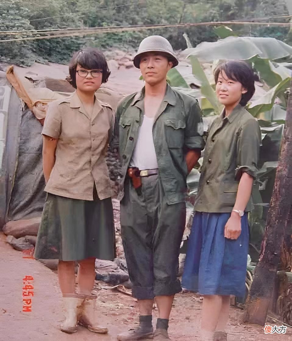 【历史故事】老照片：抗战时期上海街头的女汉奸，著名爱国道士李圆忠