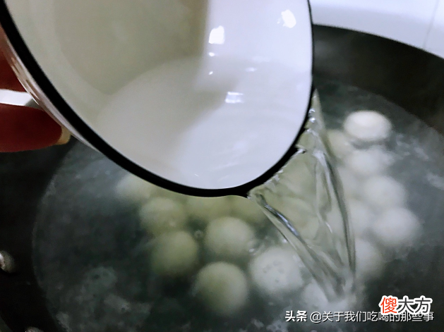 煮汤圆用冷水还是开水 煮汤圆用冷水还是热水?