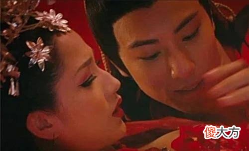 【爱历史】日本向唐皇敬献两位美人，一觉醒来全塞进铁笼，因皇帝受不了这个