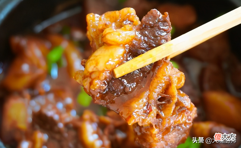 炖牛肉香料越少越好 炖牛肉必不可少的香料