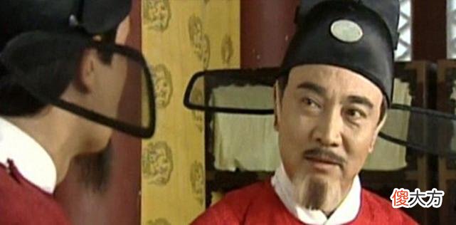 【历史故事】朱元璋一气之下锯开刘伯温棺材一角,直接就看见了6个醒目大字