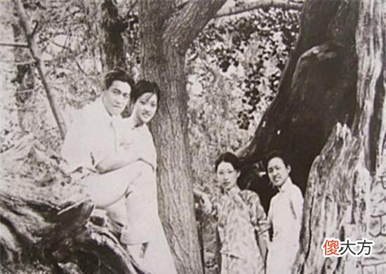 【爱历史】赵四小姐去世后，年近百岁的张学良坐了两小时，只说了3个字，令人感动