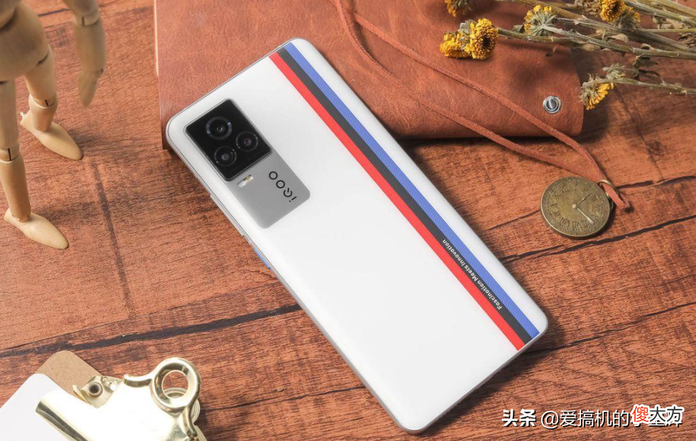 5G手机也有等级之分，3款顶级性能旗舰已降价，比iPhone12值得买