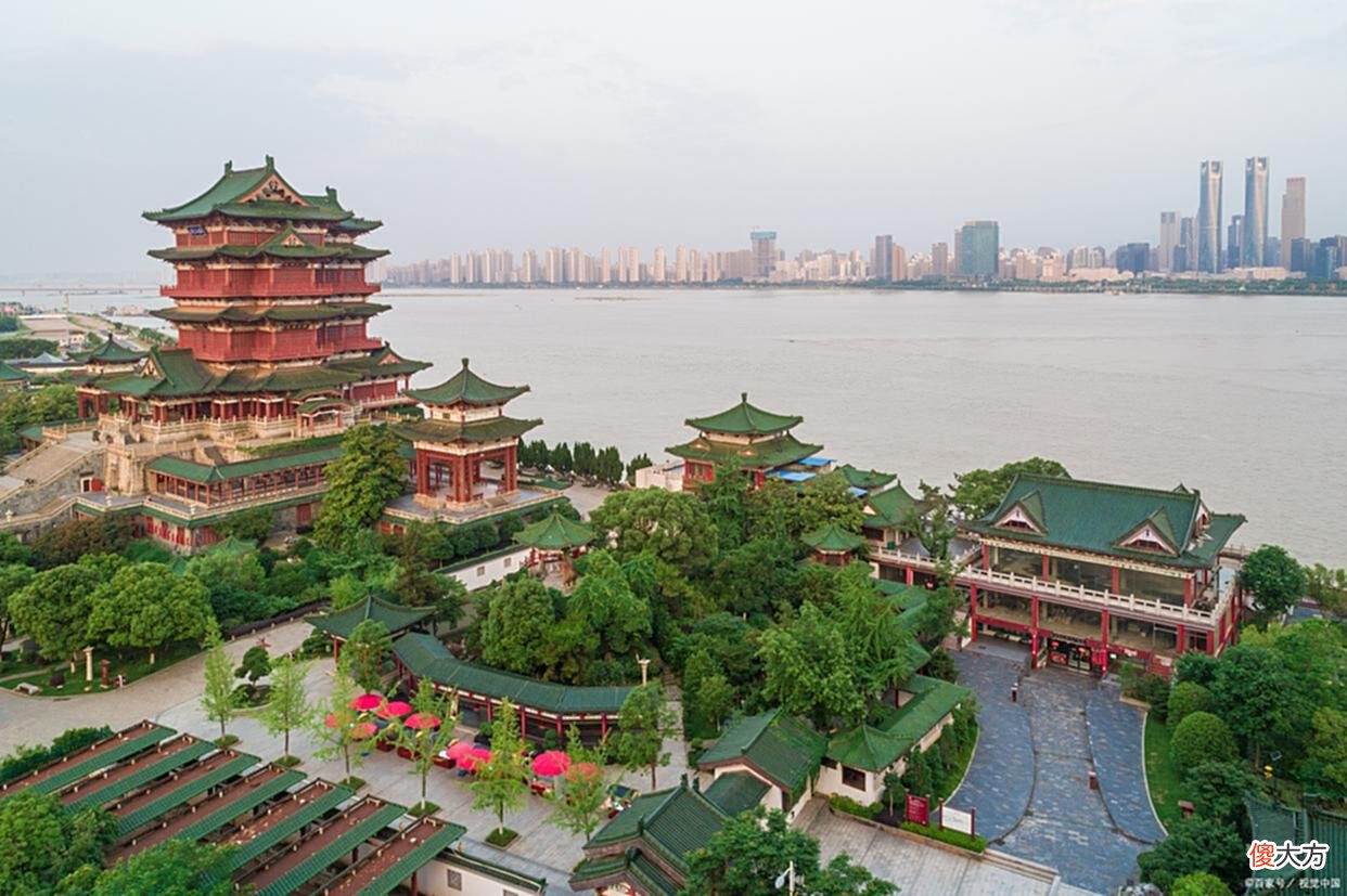 【爱历史】燕王朱棣拉宁王朱权入伙，承诺事成之后平分天下，宁王下场如何？