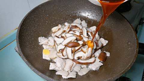 香菇炒肉的家常做法 香菇炒肉的家常做法视频