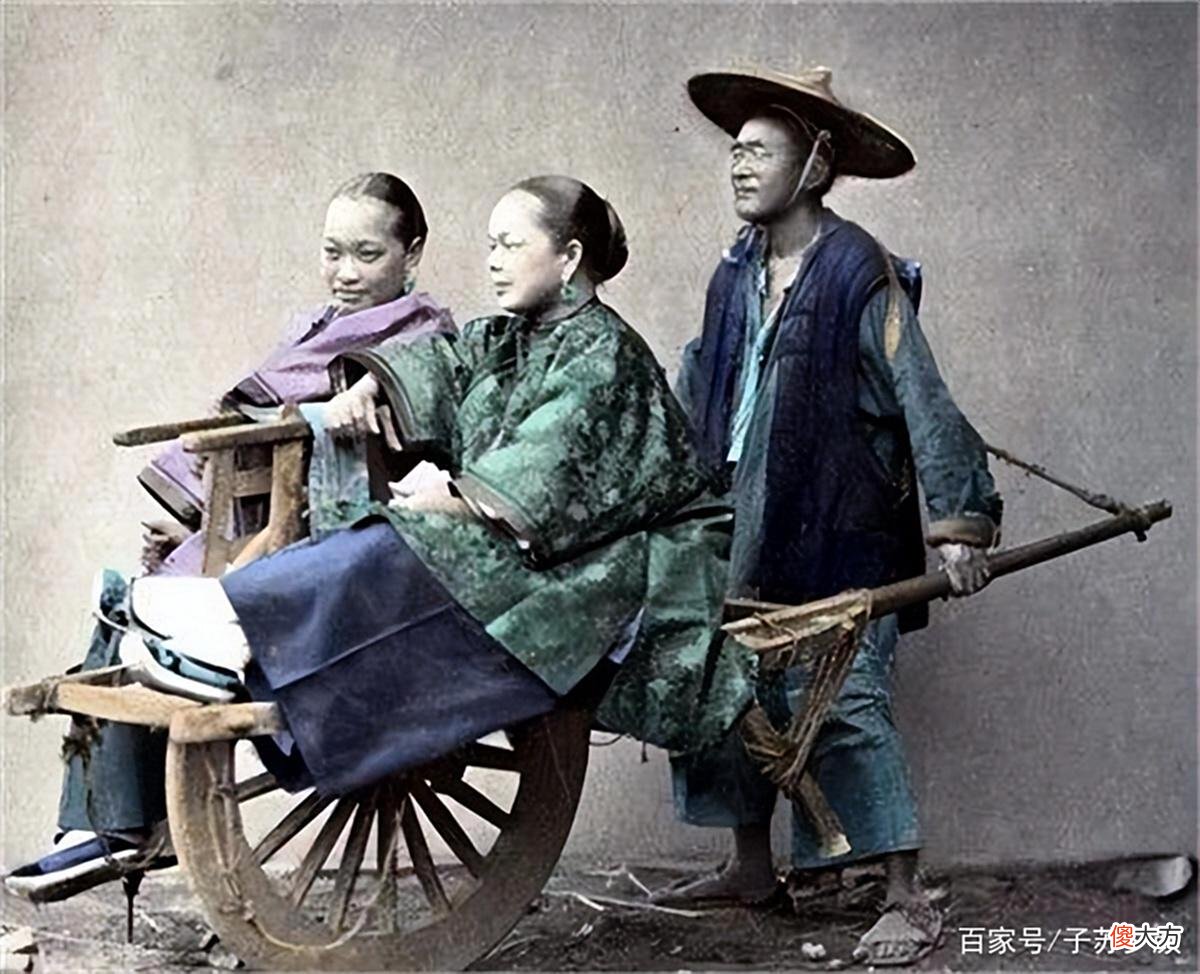 【爱历史】清朝的“老照片”，地主每顿吃2个菜，一出门就会被乞丐围堵索要