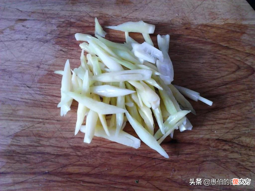 乡村美食：难忘苏北老家的蒲菜