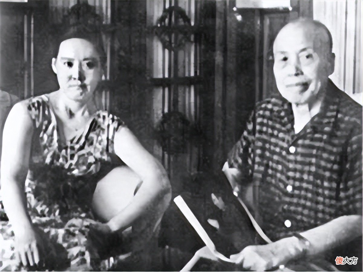 【爱历史】她不顾世俗非议，执意要嫁75岁丈夫，新婚夜却崩溃大哭，扬言分房睡