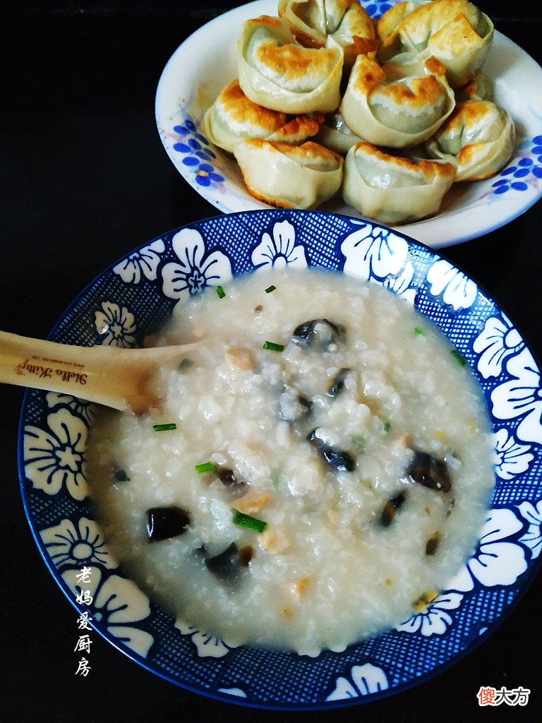 加些瘦肉与皮蛋煮锅粥 用锅煮皮蛋瘦肉粥