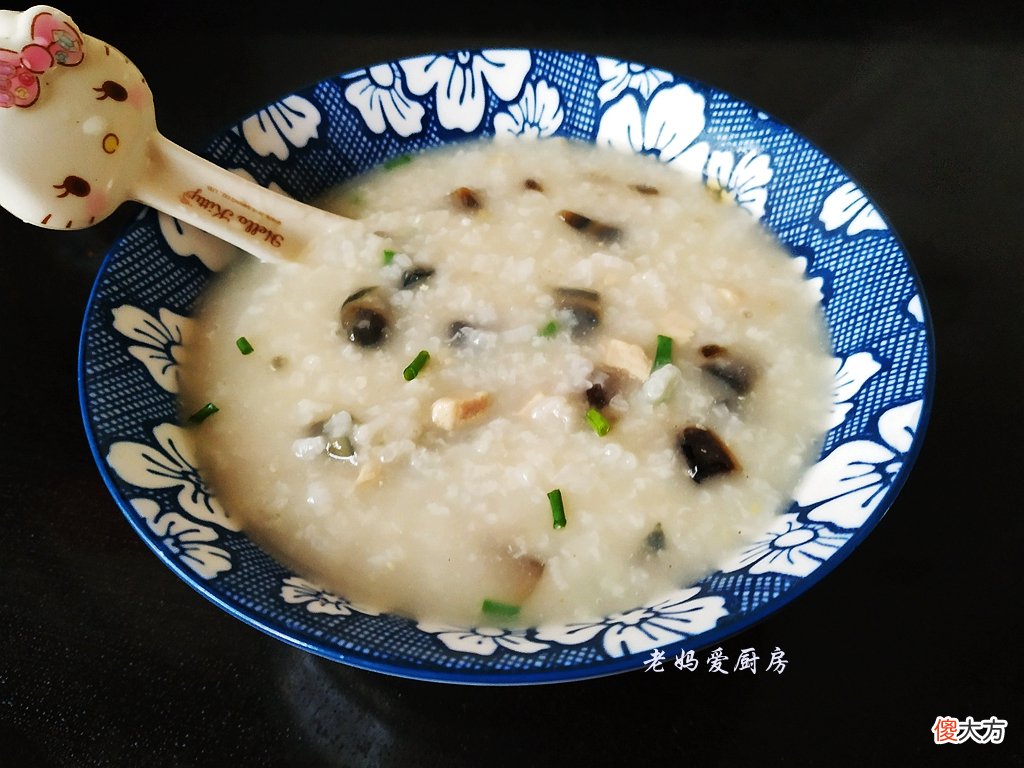 加些瘦肉与皮蛋煮锅粥 用锅煮皮蛋瘦肉粥
