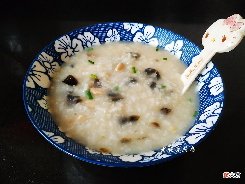 加些瘦肉与皮蛋煮锅粥 用锅煮皮蛋瘦肉粥