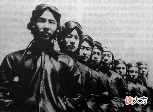 【历史故事】他是志愿军空战英雄，访问美国时，美国空军参谋长亲自接待