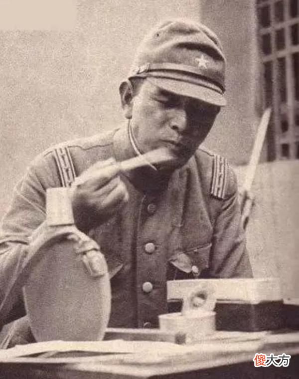 【历史故事】“漂亮寡妇”独自到炮楼求助，日军少尉疑是新四军，为何放人？