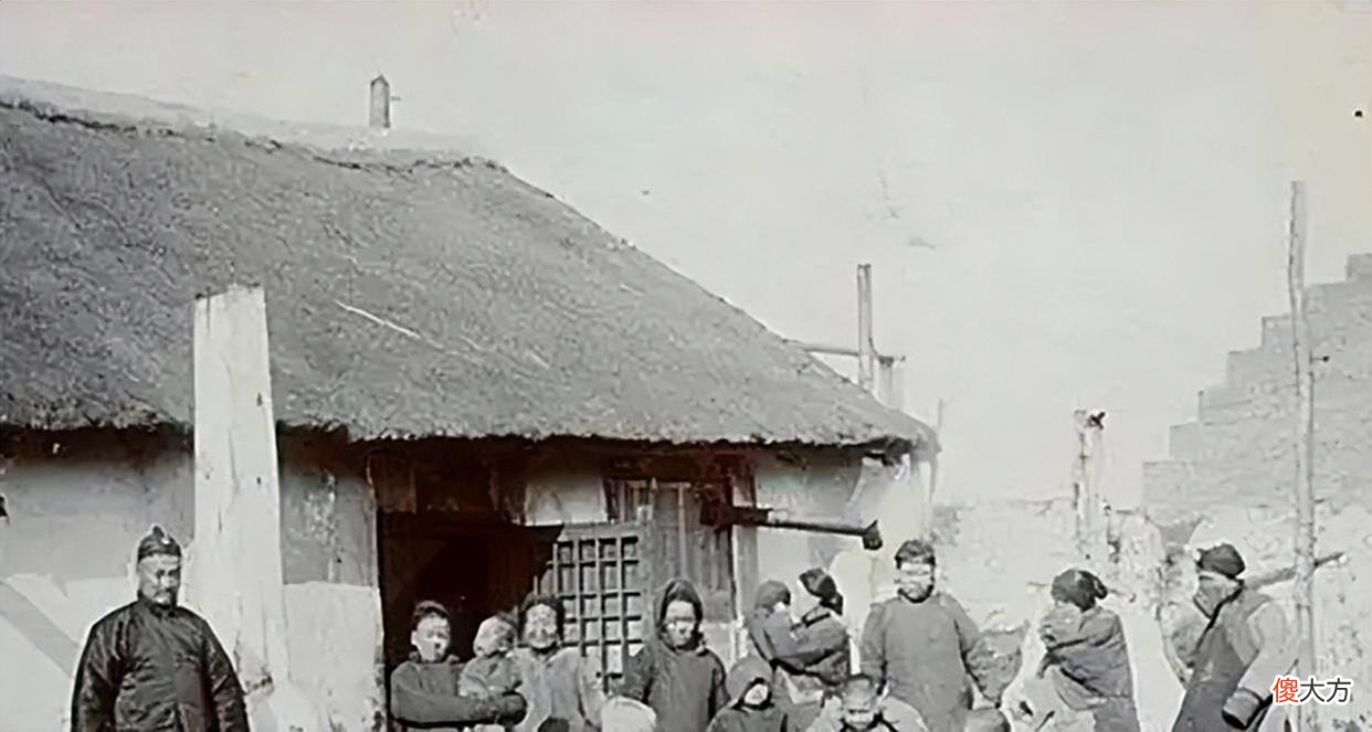 【历史故事】民国故事：女子在家中炖鸡，之后毒发身亡，作案者百密一疏而暴露