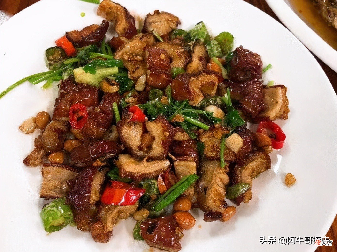 南宁藏在旮沓角落里的小炒大排档，人均50元，味道完爆星级饭店