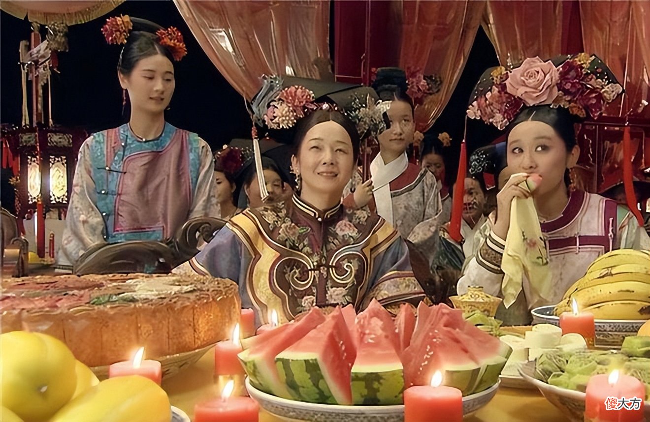 【爱历史】古代皇帝吃完饭，剩下的饭菜是如何处理的？说出来你别不信