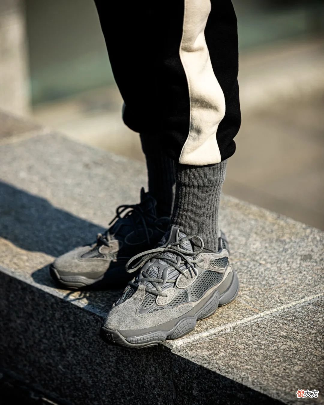 【时尚一点】Yeezy 五月新品曝光！“市价最贵”这双明早突袭发售！抢先上脚来了！