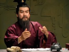 【爱历史】刘备和诸葛亮的两次独断专行：对错之间，能看出二人哪方面的差距？