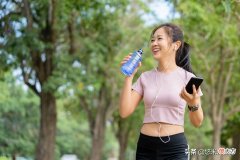 为什么坚持跑步还有腹部脂肪 为什么跑步内脏脂肪增加了