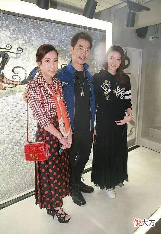 【时尚一点】阔太甘比坐拥百亿资产，姿色平平却能搞定刘銮雄，穿搭都有小心机