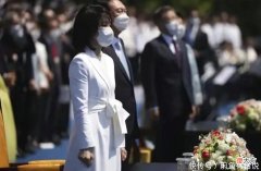 【时尚一点】韩国第一夫人火了！颜值气质都好惊艳，穿衣搭配值得妈妈辈借鉴
