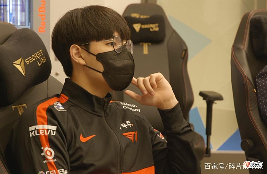 【游戏迷】T1下路真有世一水准？对线被线杀，小吕布被高估了？