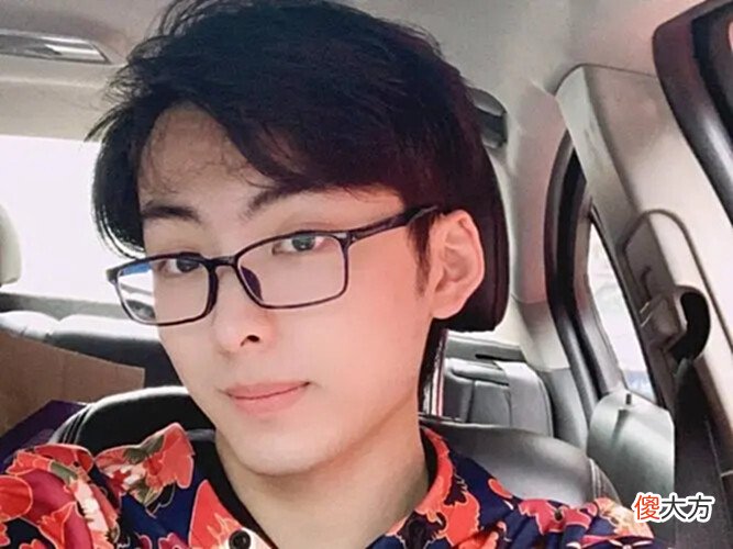 【游戏迷】QG第六人赖神巅峰赛内涵小胖,直言他们都不配吃饭,小胖尴尬了