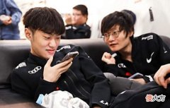 【游戏迷】Zhou确定离开TES，肆无忌惮说knight坏话，揭露他一个陋习