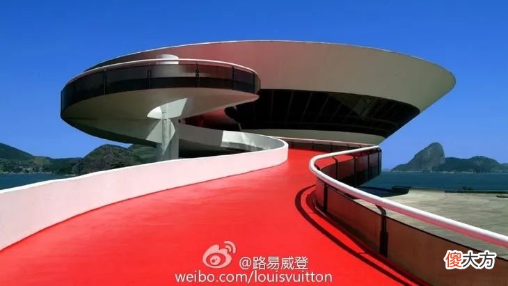 【时尚一点】T型台｜谷爱凌的LV T台首秀是加州辣妹！
