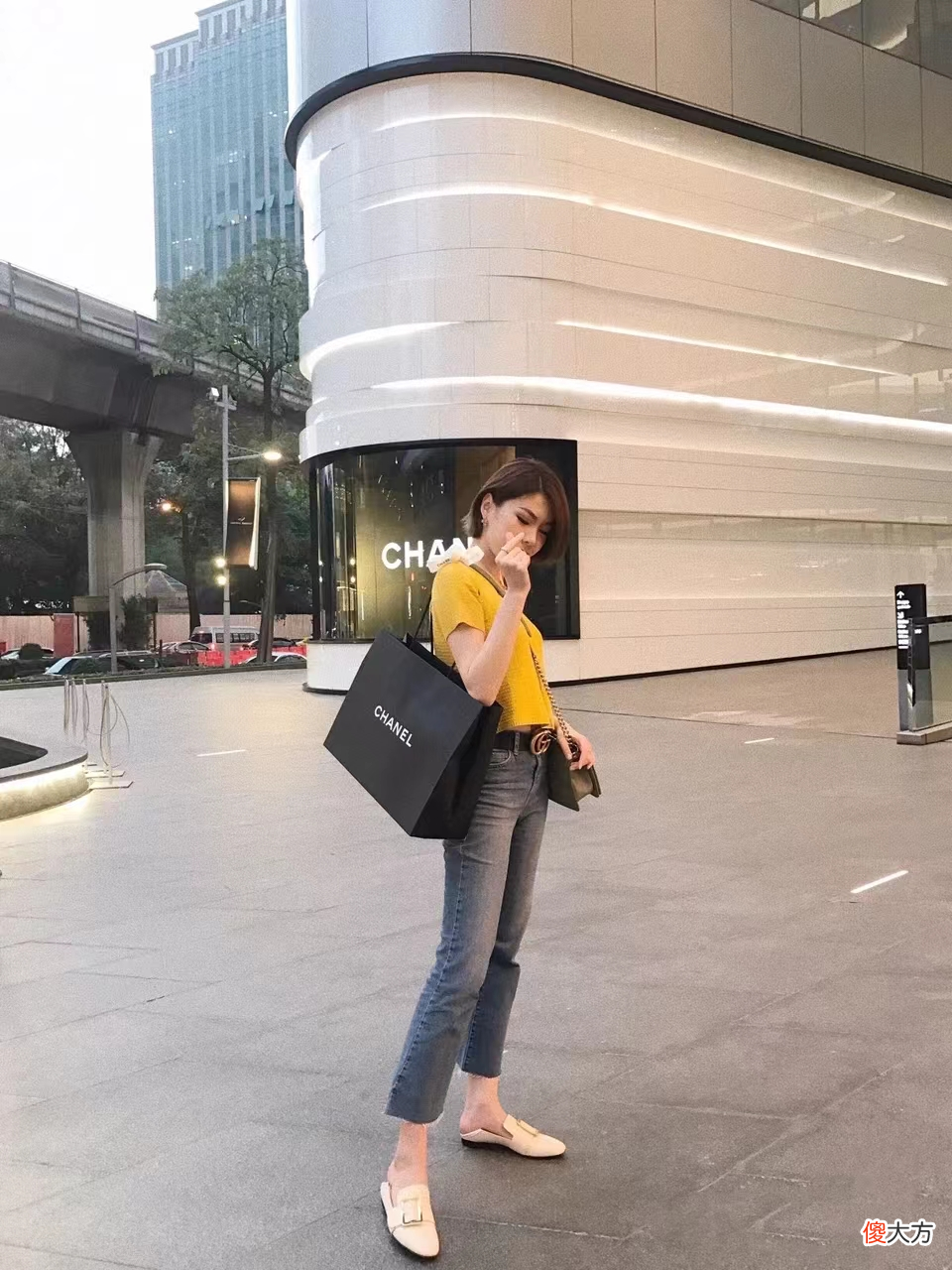 【时尚一点】夏天穿搭：这4款裤子又凉快又时髦！